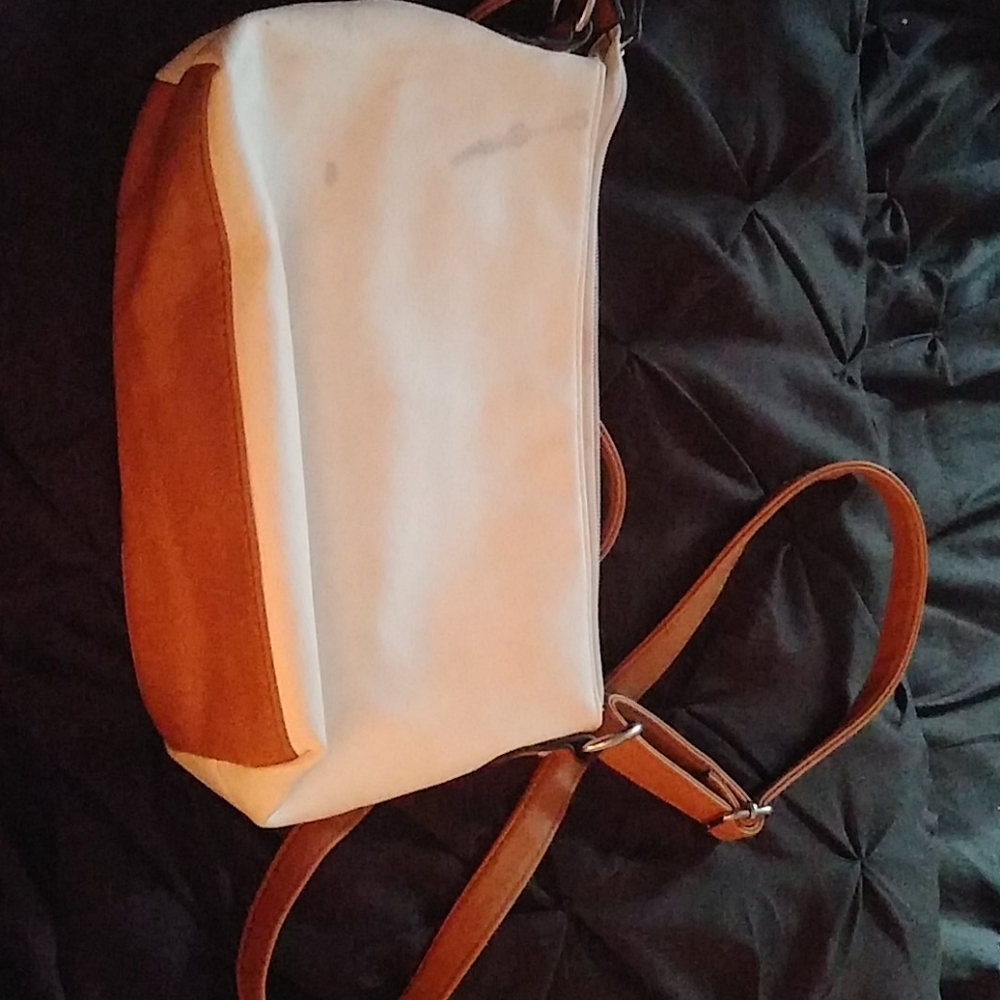 Handbag - Picture 2 of 5